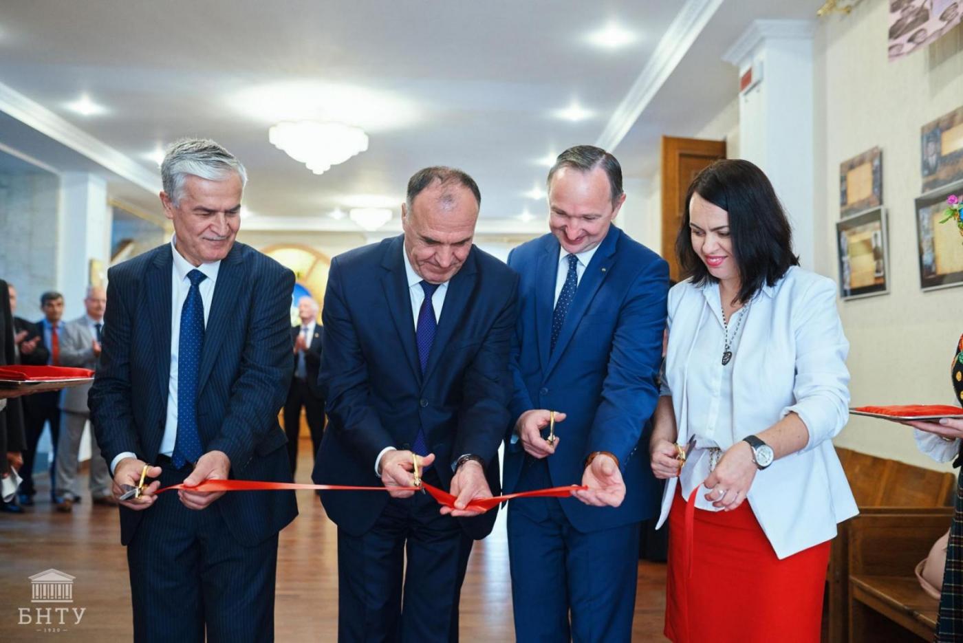 В БНТУ открылся Таджикский центр образования и культуры